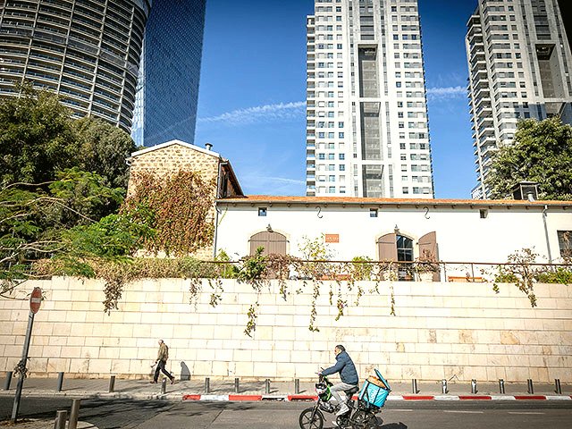 נעצרו זרים החשודים בצילום מערכת הביטחון