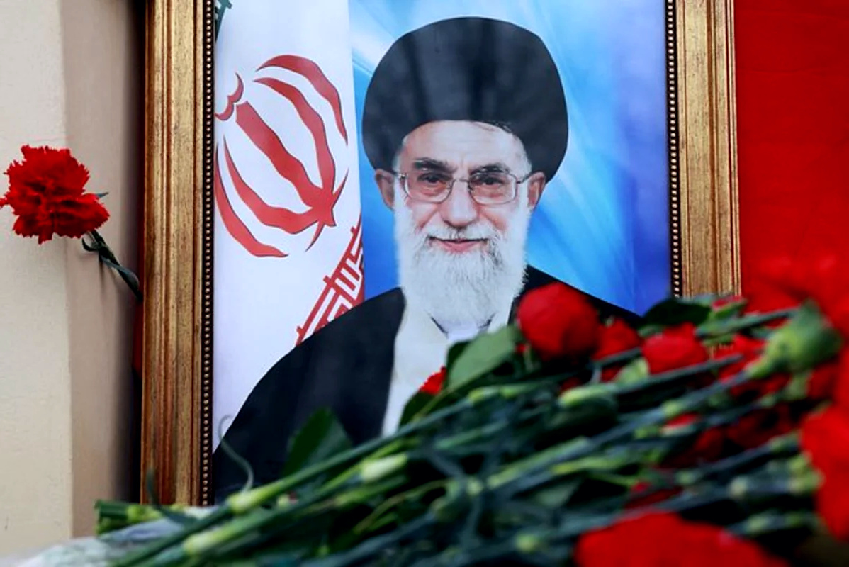 Изменение сроков похорон верховного лидера Ирана