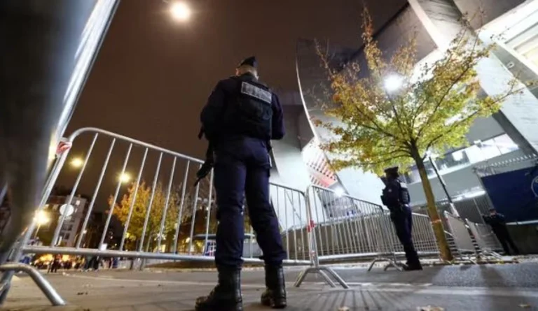 Fransada qardaşların terror aktı hazırlamaqda şübhəli olaraq saxlanılması