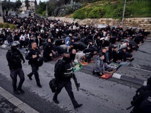 Prayers in Jerusalem: Eid al-Fitr Under Restrictions