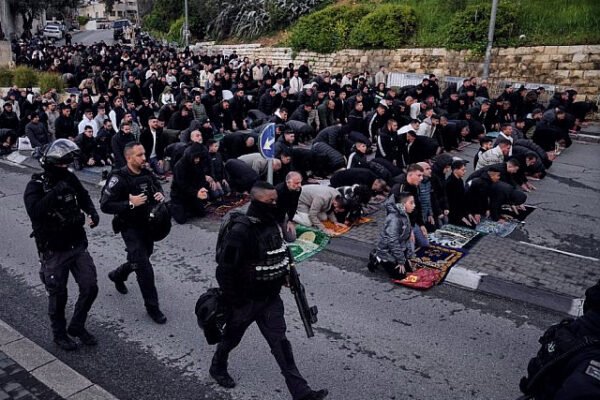 תפילות בירושלים: עיד אל-פיטר בתנאי הגבלות
