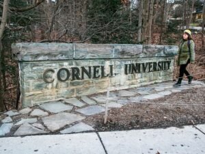 KorNell Universitetinin Prezidenti Texnikon ilə tərəfdaşlıq haqqında tələbə şurasının qətnaməsini rədd etdi