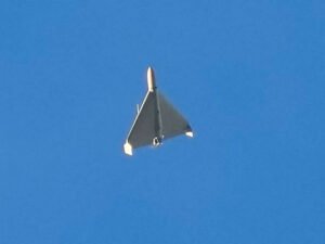 Иранский БПЛА атаковал американские корабли: обострение в Ормузском проливе