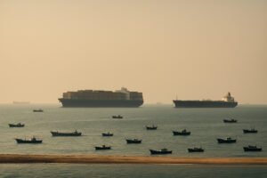 19 апреля через Ормузский пролив прошло свыше 20 судов